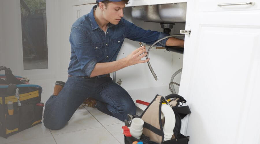 Water Heater Replacement in Three Rivers, TX